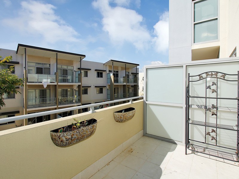 8/105 Wentworth Parade, Success WA 6164