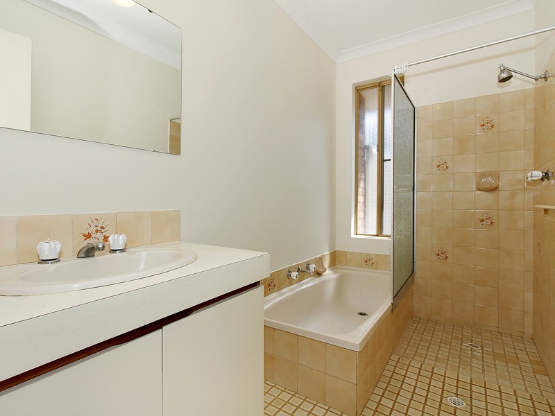 54 Glenbawn Drive, South Lake WA 6164