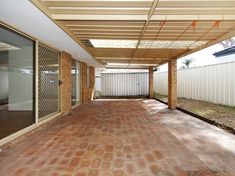 54 Glenbawn Drive, South Lake WA 6164