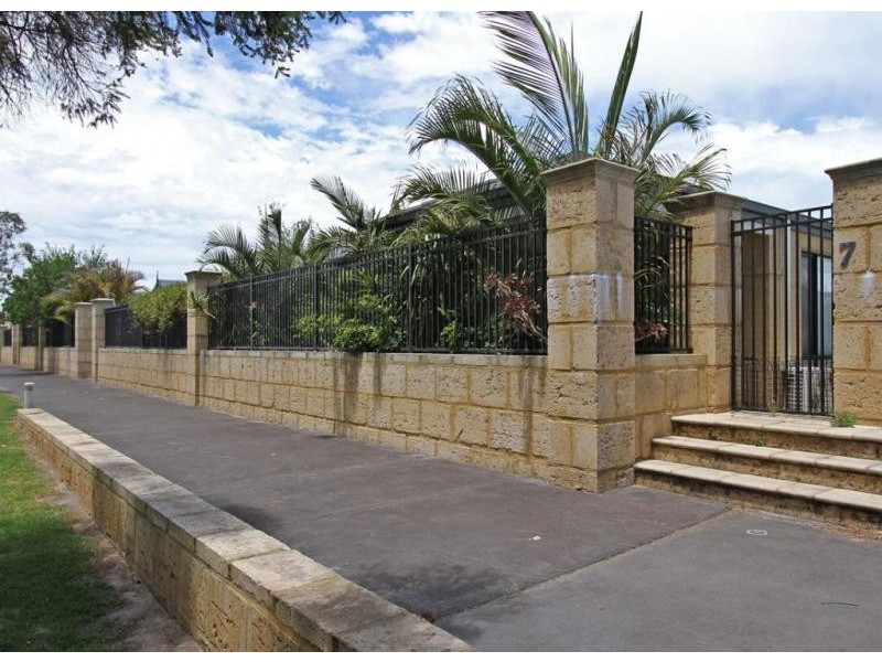 7 Paperbark Lane, Atwell WA 6164
