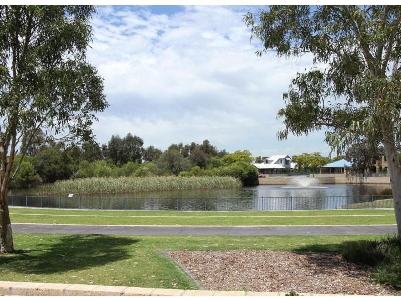 7 Paperbark Lane, Atwell WA 6164