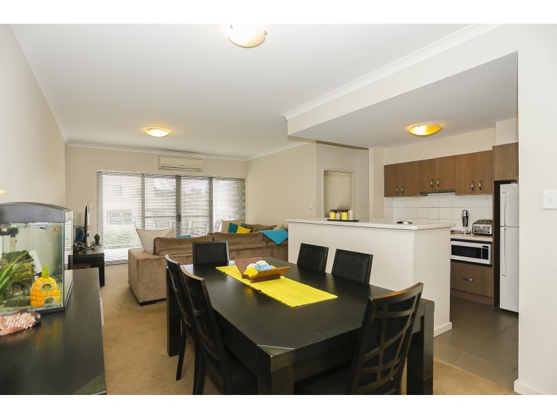 4/9 Ibera Way, Success WA 6164