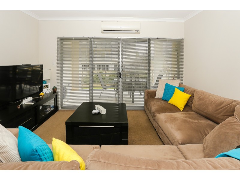 4/9 Ibera Way, Success WA 6164