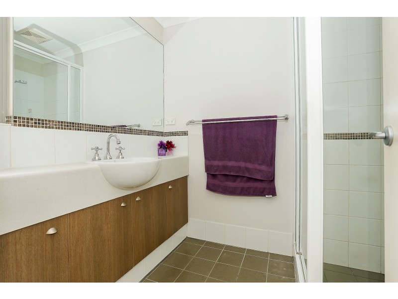 4/9 Ibera Way, Success WA 6164