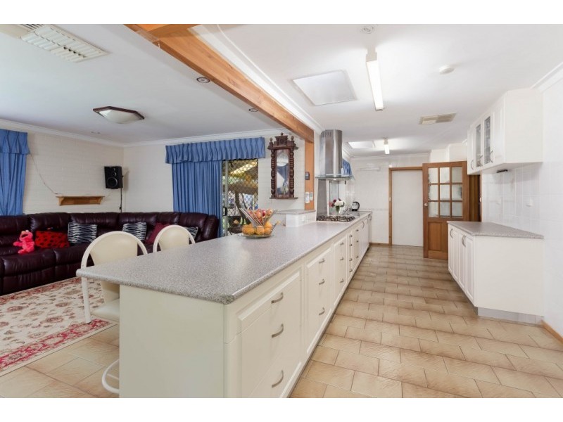 19 Davies Crescent, Kardinya WA 6163