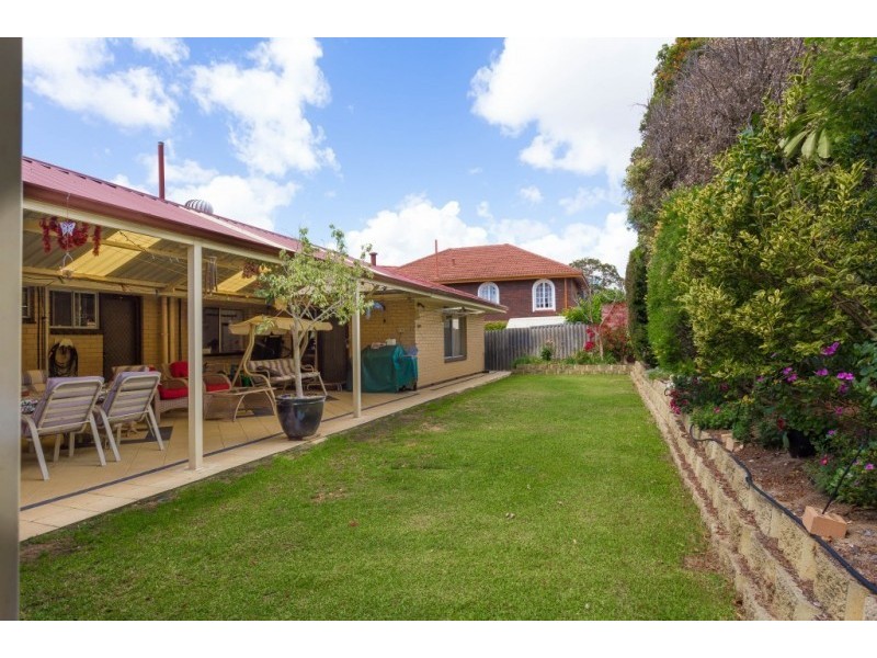 19 Davies Crescent, Kardinya WA 6163