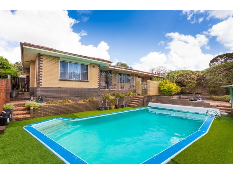 19 Davies Crescent, Kardinya WA 6163