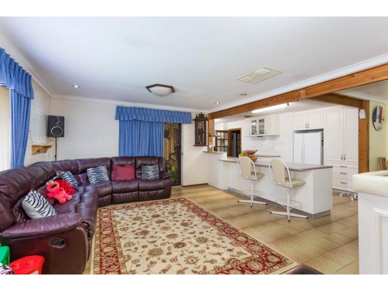 19 Davies Crescent, Kardinya WA 6163