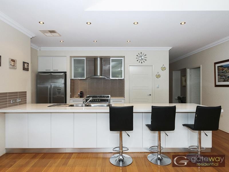 10 Brindabella Avenue, Aubin Grove WA 6164