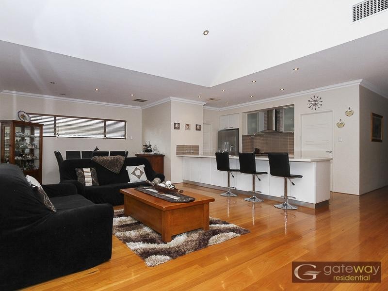 10 Brindabella Avenue, Aubin Grove WA 6164