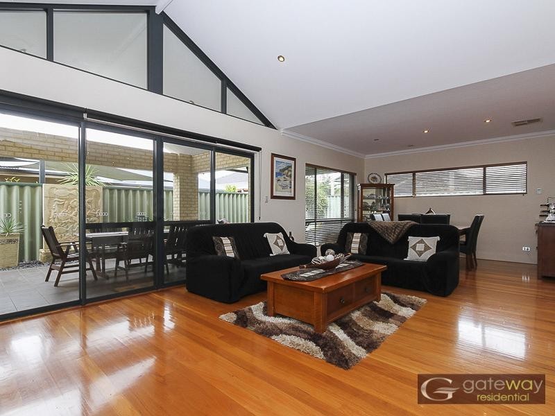 10 Brindabella Avenue, Aubin Grove WA 6164