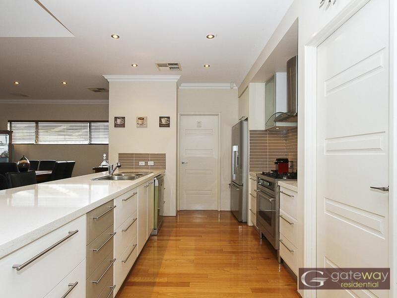 10 Brindabella Avenue, Aubin Grove WA 6164