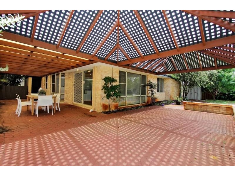 3 Belvoir Crescent, Orelia WA 6167