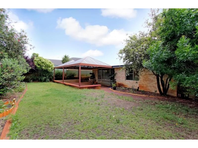 3 Belvoir Crescent, Orelia WA 6167