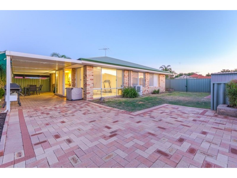 1 Jenniphur Court, Atwell WA 6164