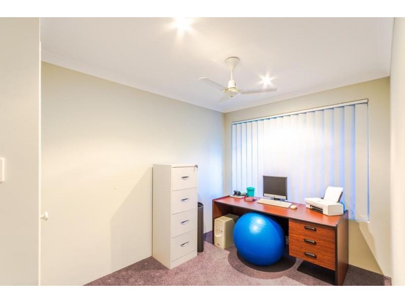 1 Jenniphur Court, Atwell WA 6164