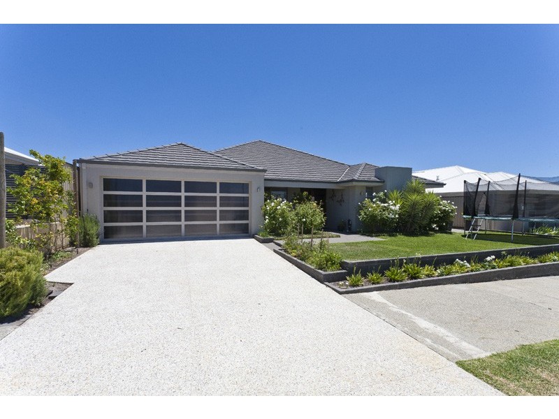 14 Descanso Loop, Aubin Grove WA 6164