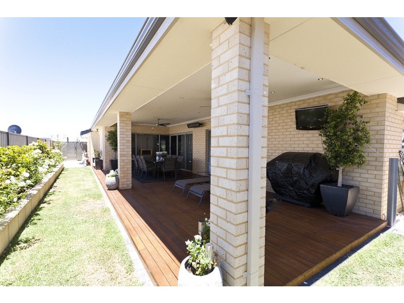 14 Descanso Loop, Aubin Grove WA 6164