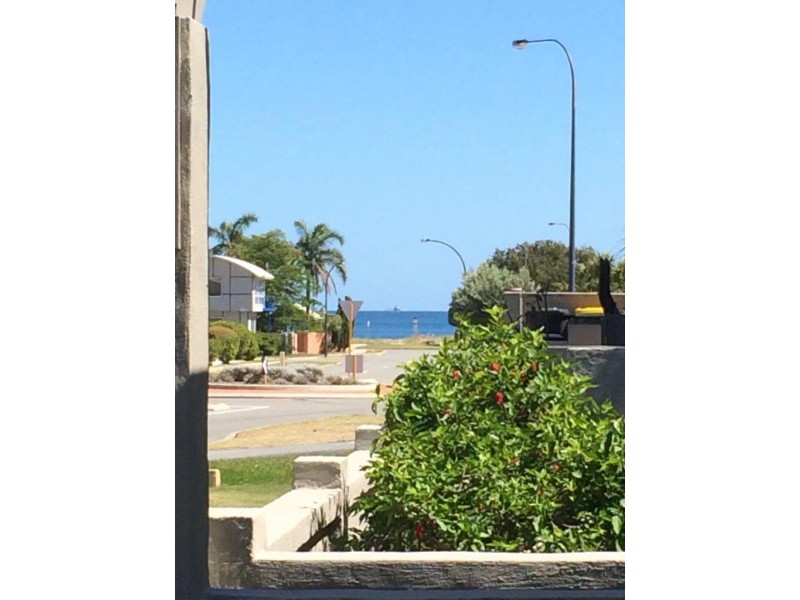9B Bay View Street, Rockingham WA 6168