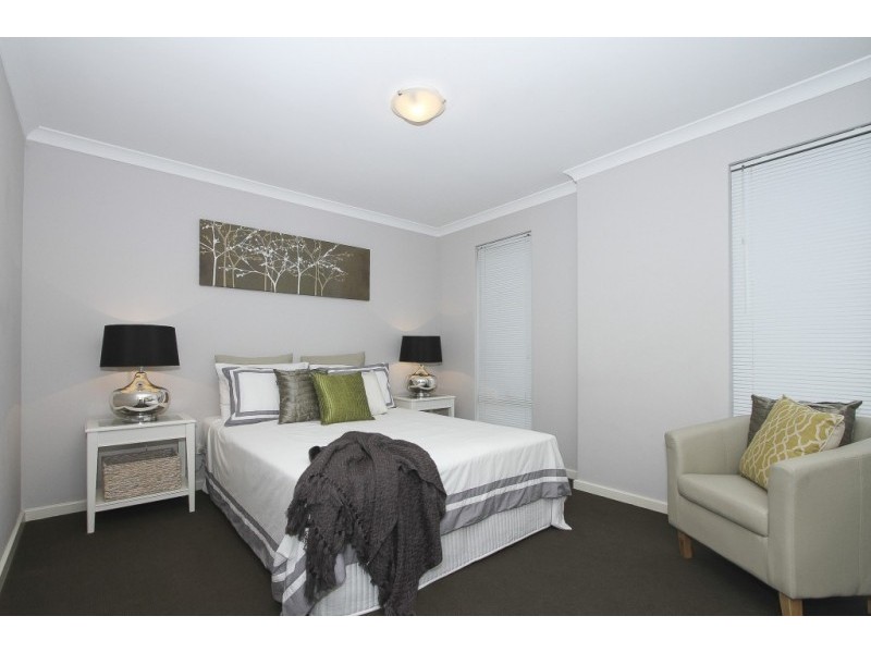 3/3 Peppermint Gardens, Aubin Grove WA 6164