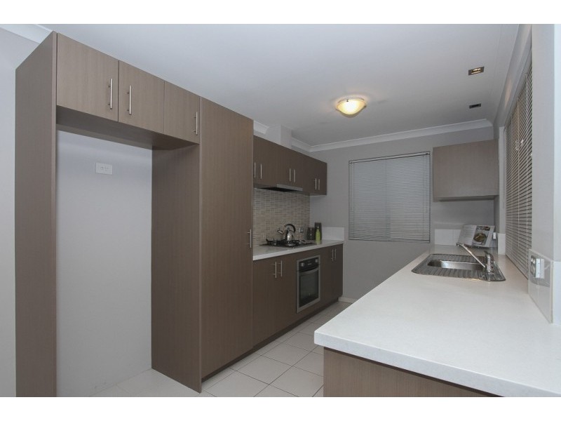 3/3 Peppermint Gardens, Aubin Grove WA 6164