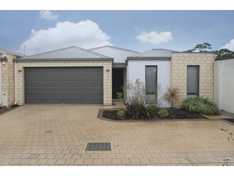 3/3 Peppermint Gardens, Aubin Grove WA 6164