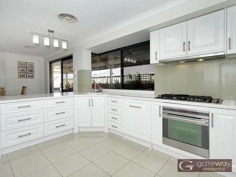 10 Goshawk Pass, Beeliar WA 6164