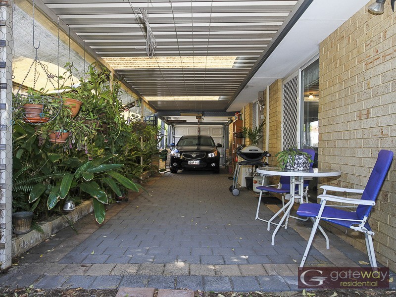 10 Belaring Place, Kenwick WA 6107