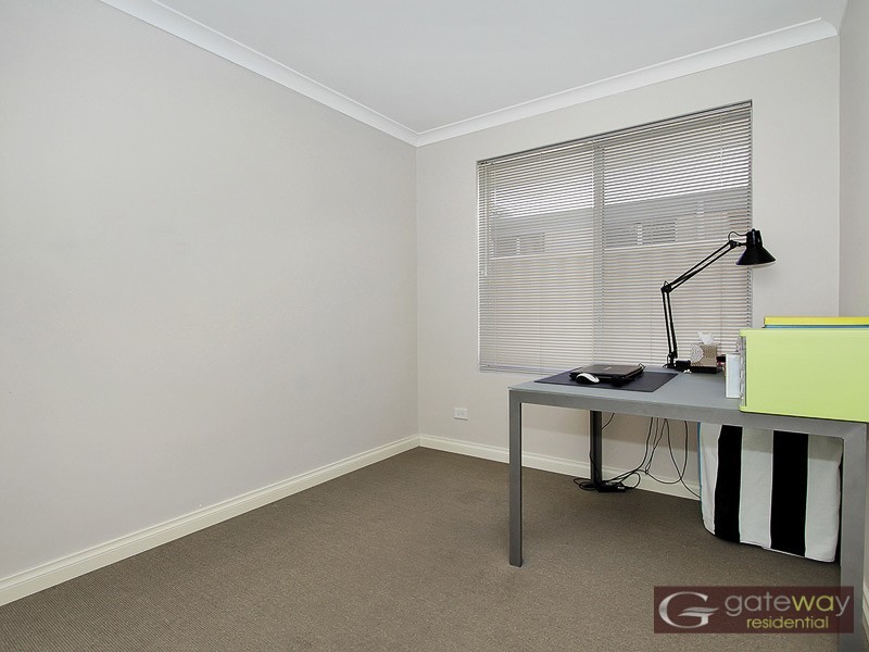 13 Essence Bend, Atwell WA 6164