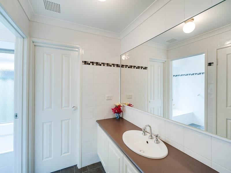 7 Augustus Court, Aubin Grove WA 6164