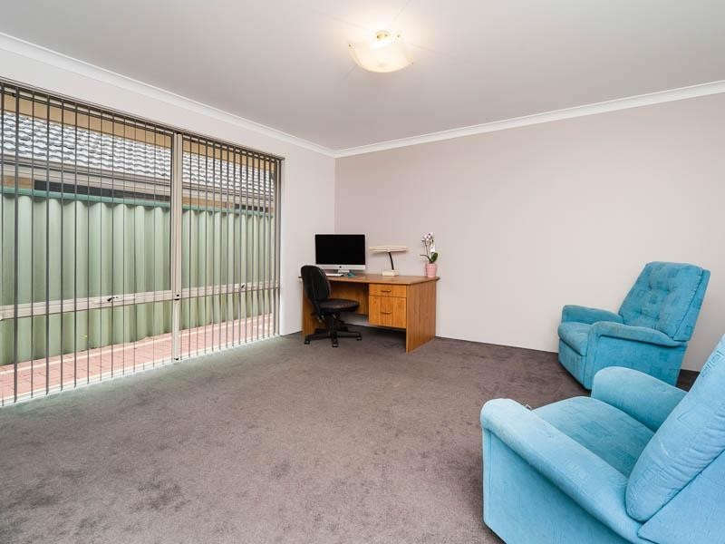 7 Augustus Court, Aubin Grove WA 6164