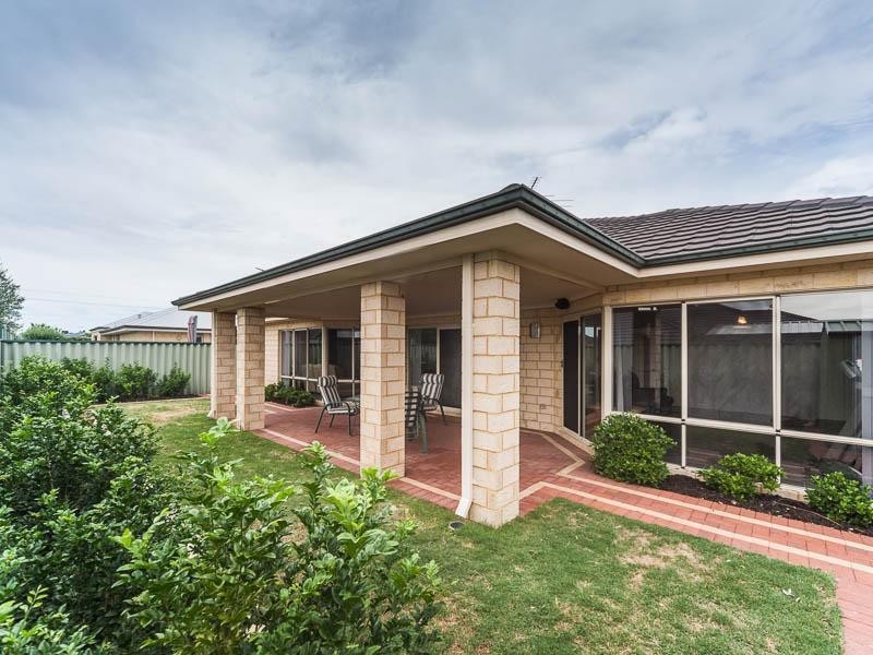 7 Augustus Court, Aubin Grove WA 6164