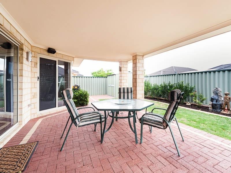 7 Augustus Court, Aubin Grove WA 6164