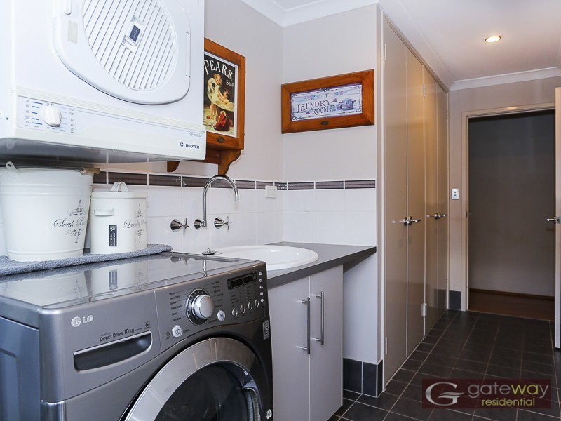 12 Goshawk Pass, Beeliar WA 6164