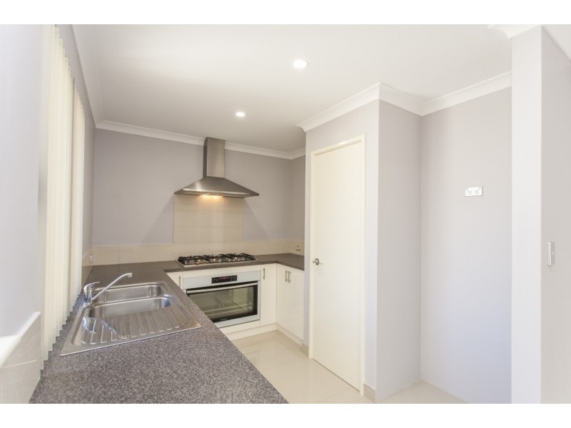 1/170 Gaebler Road, Aubin Grove WA 6164