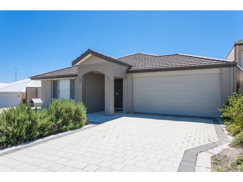 16 Majorelle Parkway, Aubin Grove WA 6164