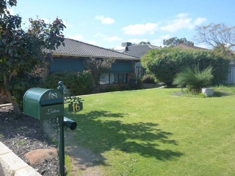 16 Acacia Way, Yangebup WA 6164