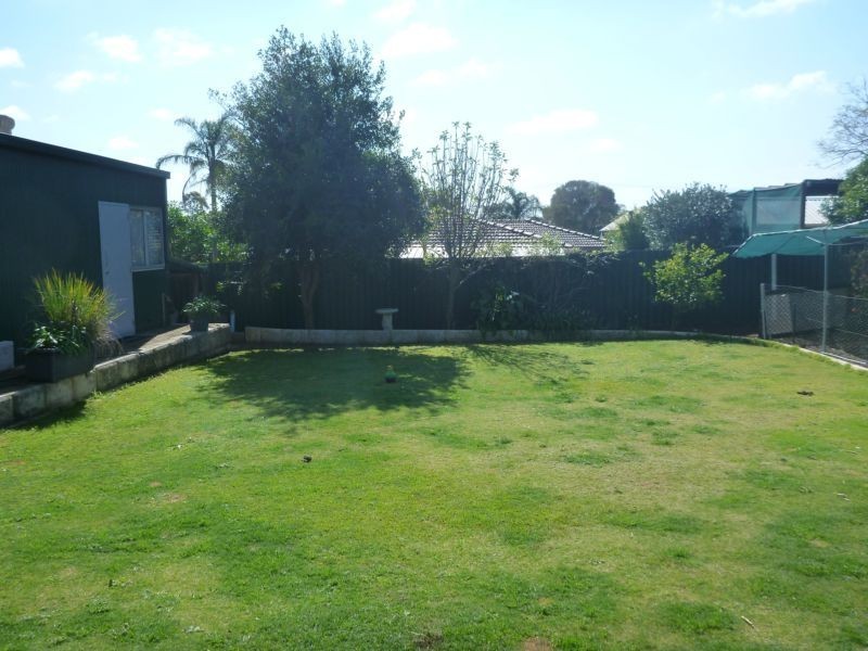 16 Acacia Way, Yangebup WA 6164