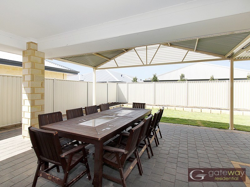 28 Dovedale Street, Harrisdale WA 6112