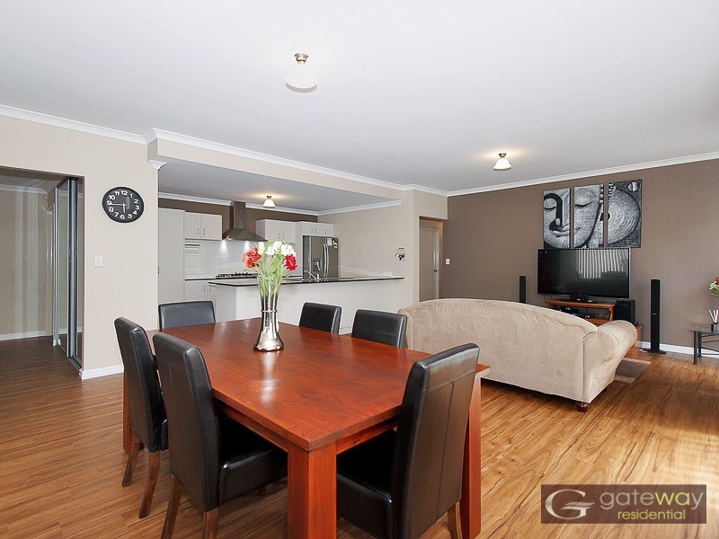 28 Dovedale Street, Harrisdale WA 6112