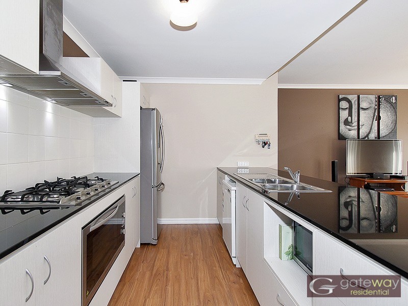 28 Dovedale Street, Harrisdale WA 6112