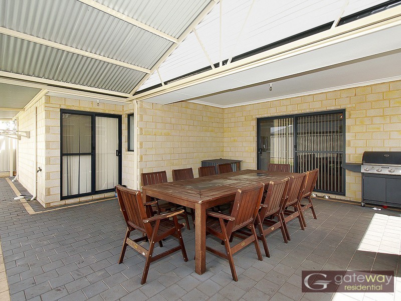 28 Dovedale Street, Harrisdale WA 6112