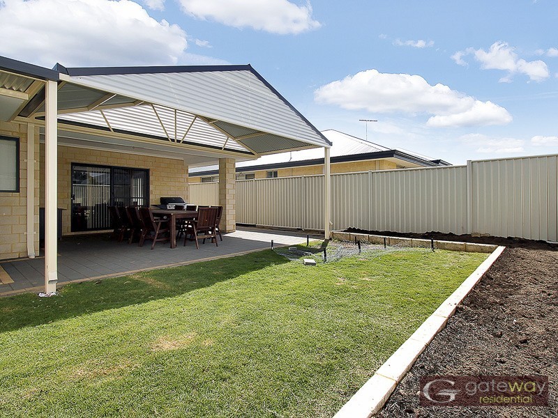 28 Dovedale Street, Harrisdale WA 6112