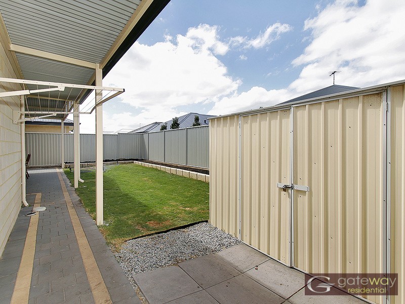 28 Dovedale Street, Harrisdale WA 6112