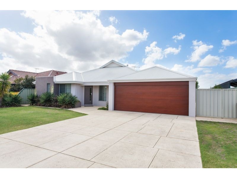 215 Gaebler Road, Aubin Grove WA 6164