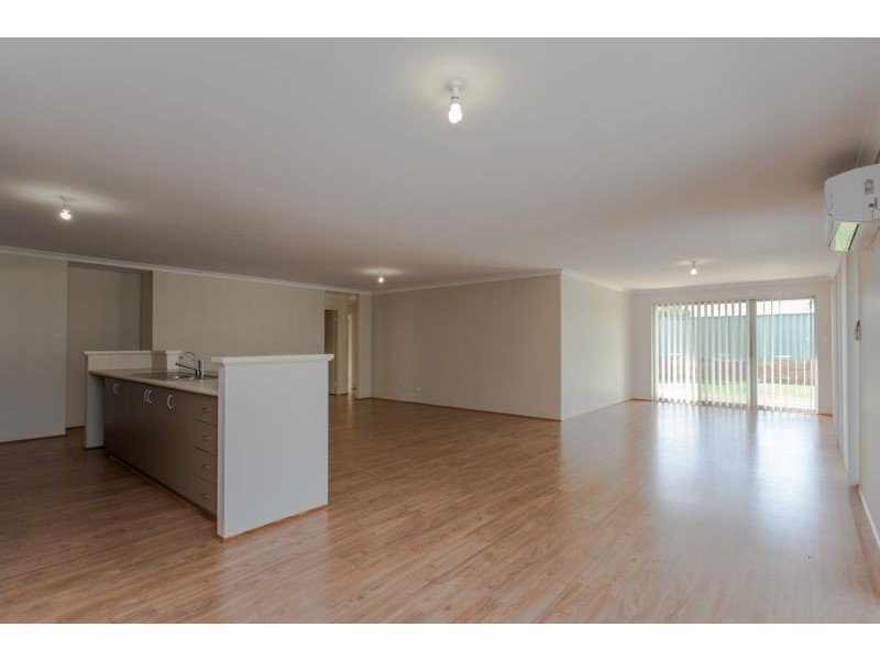 215 Gaebler Road, Aubin Grove WA 6164