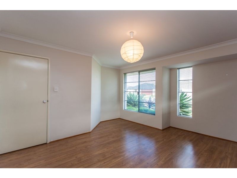 215 Gaebler Road, Aubin Grove WA 6164