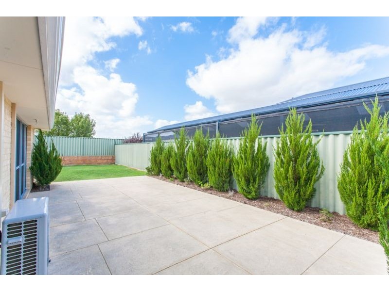 215 Gaebler Road, Aubin Grove WA 6164