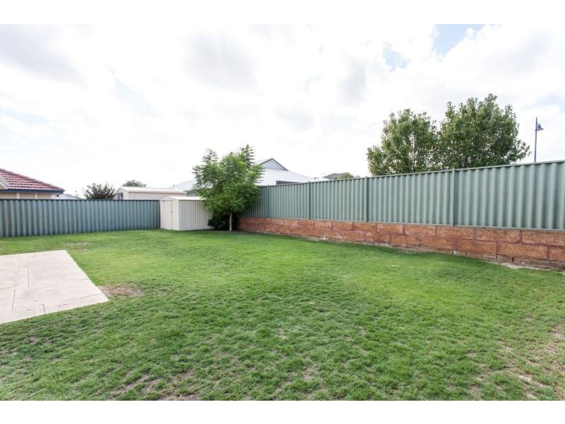 215 Gaebler Road, Aubin Grove WA 6164