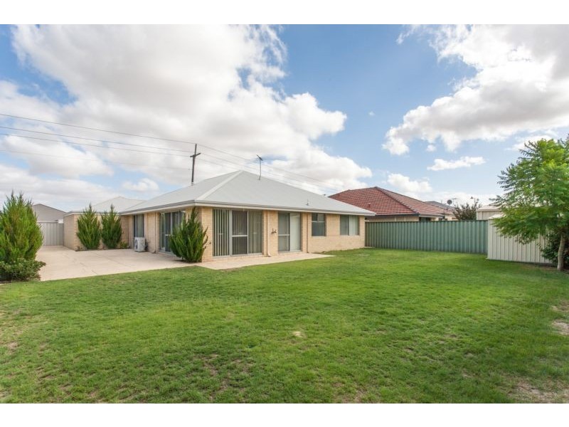 215 Gaebler Road, Aubin Grove WA 6164